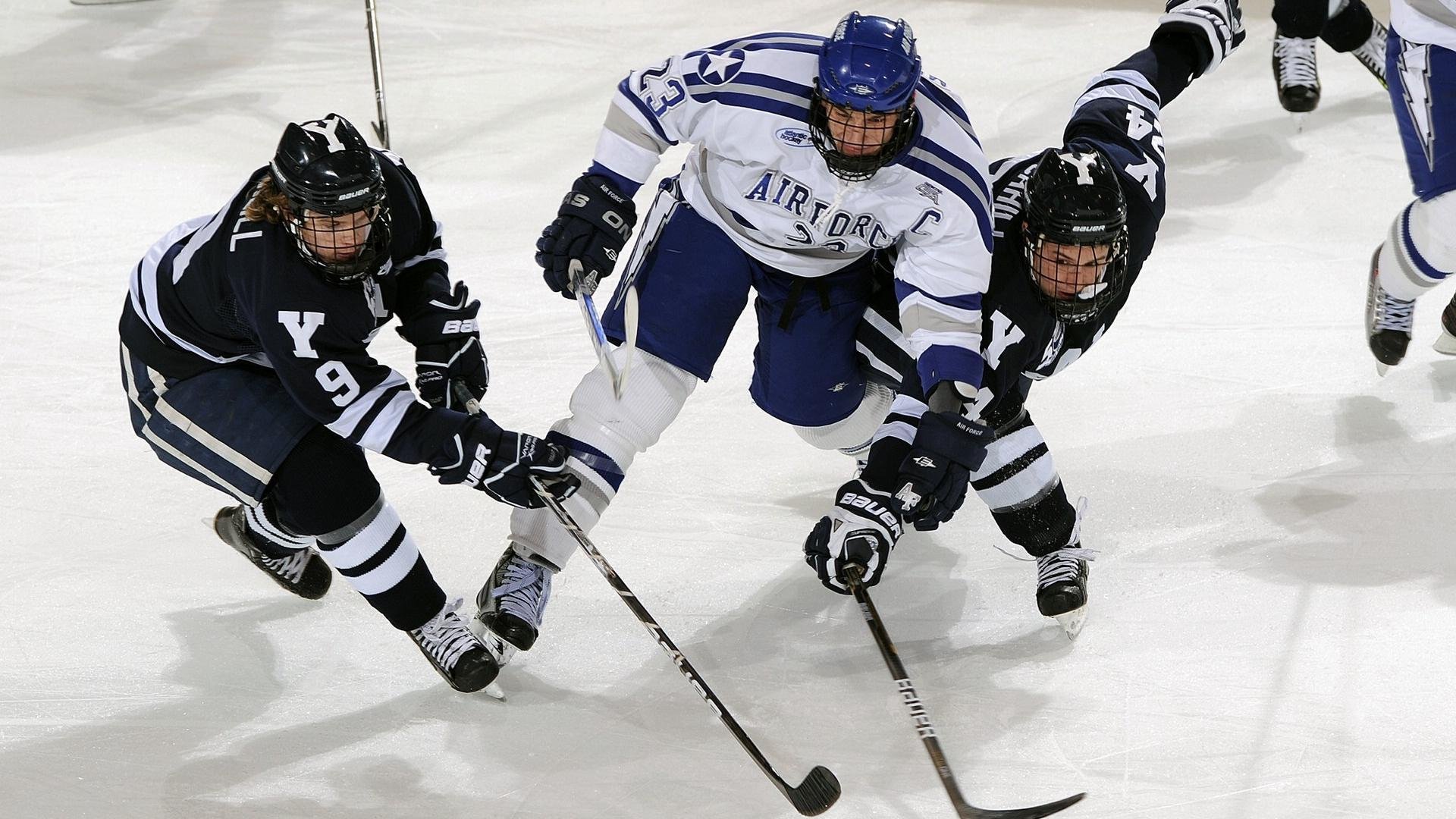 热刺球星究竟对弗兰克说了什么？热刺主帅被要求解雇两名“丢人现眼”的球员