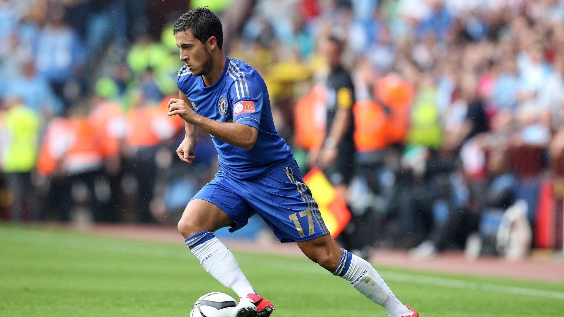 骑士推出新吉祥物形象获得粉丝喜爱，骑士推出新吉祥物形象获得粉丝喜爱