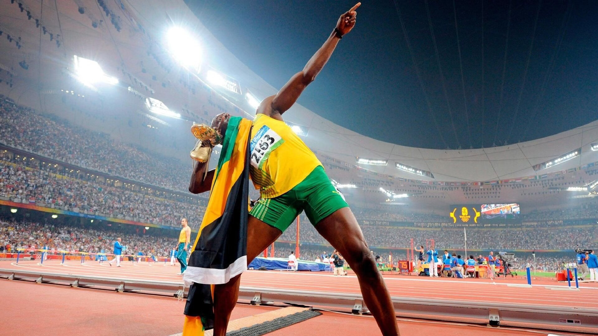 电竞幕后工作人员纪录片展示赛事全貌，电竞幕后工作招聘